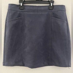 Blue Loft skirt. Pockets. Size 8